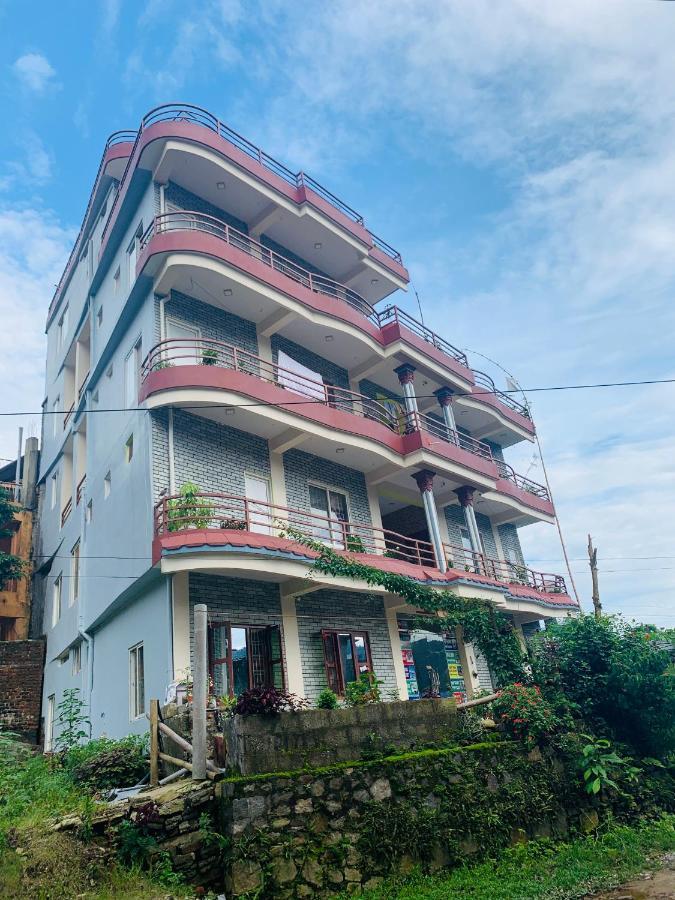 October Inn Pokhara Exterior foto